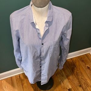 Mens American Eagle slim fit button up.  Size‎ medium